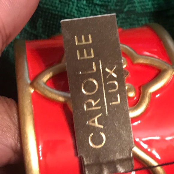 Carolee Lux Open Gold Tone Heart Scroll Embellished Cuff New - Scarlet Red - Picture 3 of 16